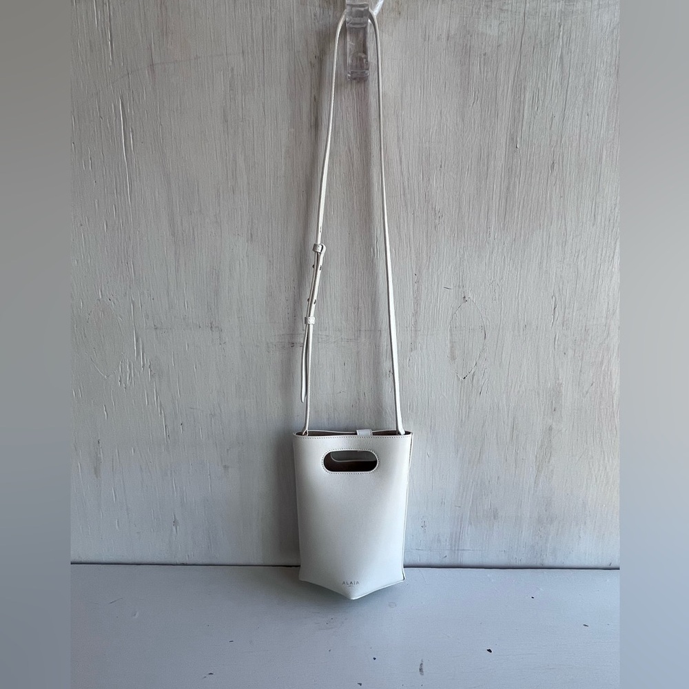 Alaïa Folded Small Leather Tote Bag- Blanc Optique - Picture 5 of 15
